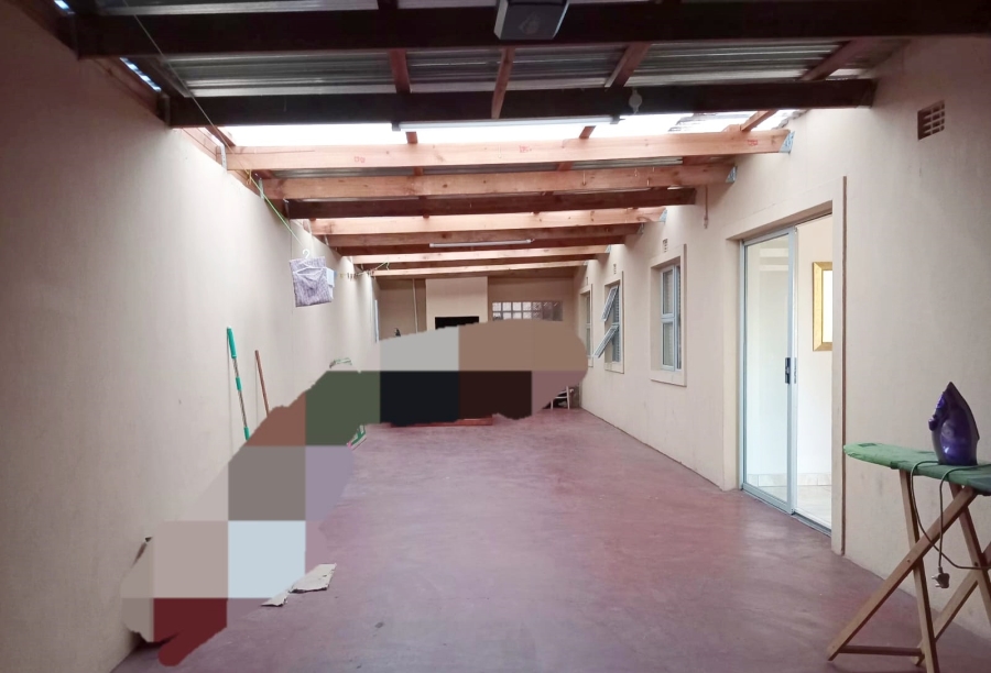 5 Bedroom Property for Sale in Voorbrug Western Cape